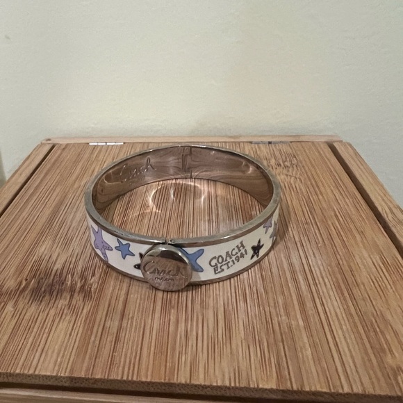Coach hinged bangle - Picture 4 of 5